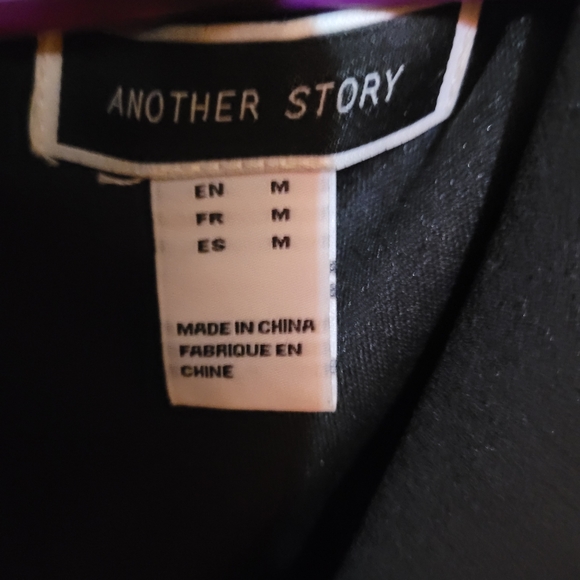 Dress - Picture 3 of 5